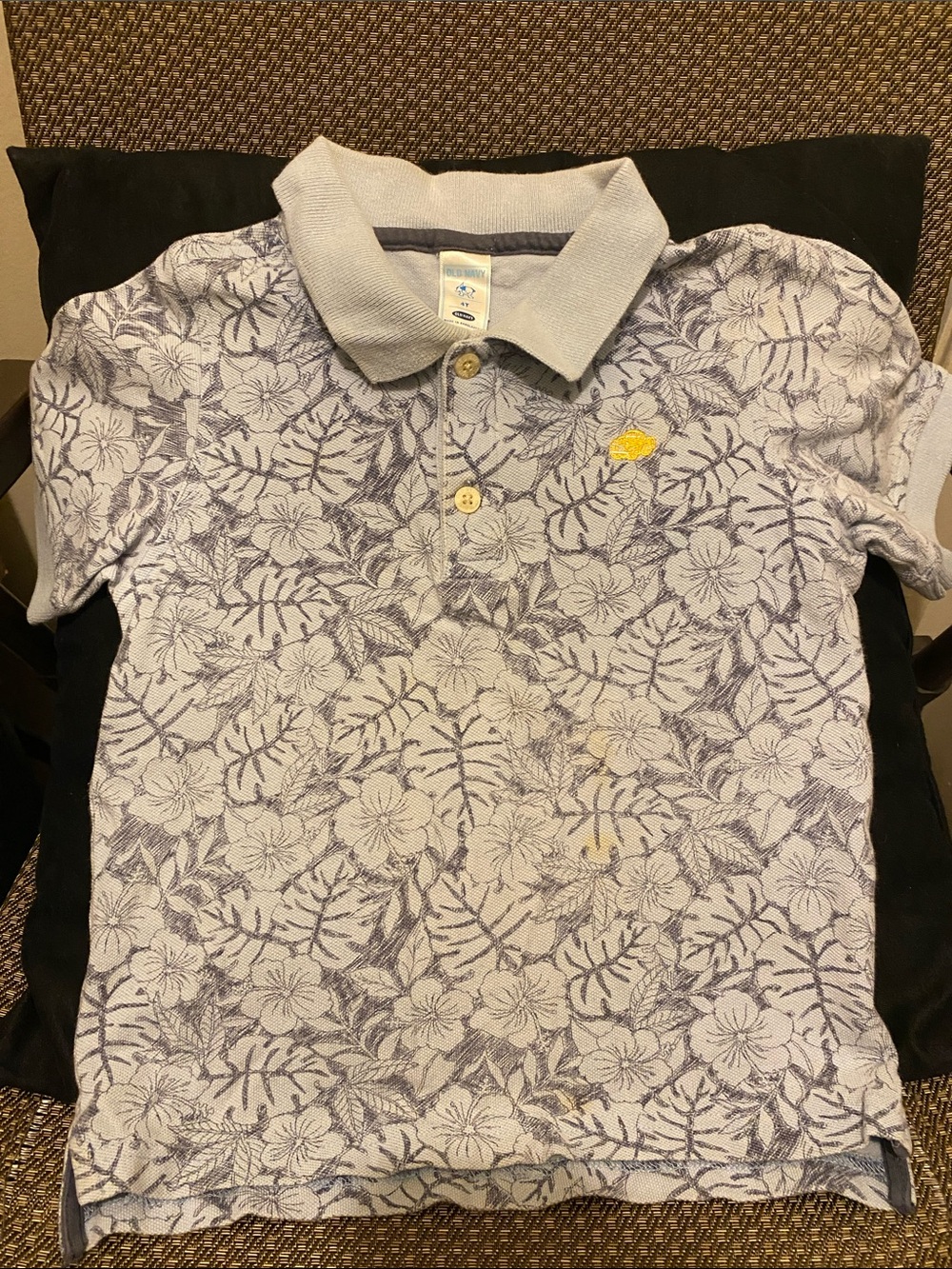 Old Navy Vintage Light Blue 4T Floral Polo with Navy Print 2 Flaws in Pic. (B)
